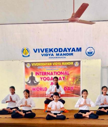 yoga-students2